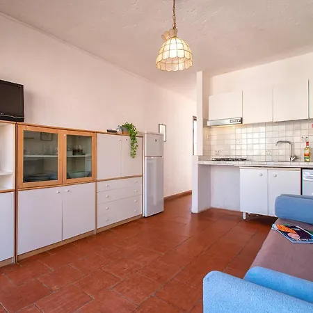D4 - D3 By Interhome Lejlighed Golfo Aranci